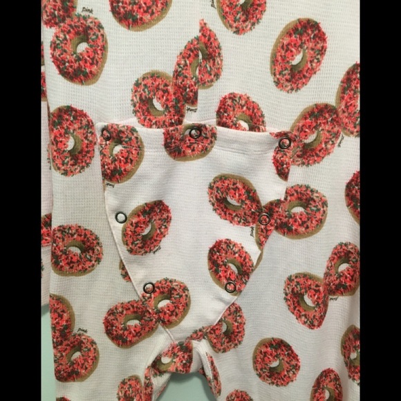 Victoria's Secret PINK Donut Onesie Pajamas ? - Picture 16 of 16